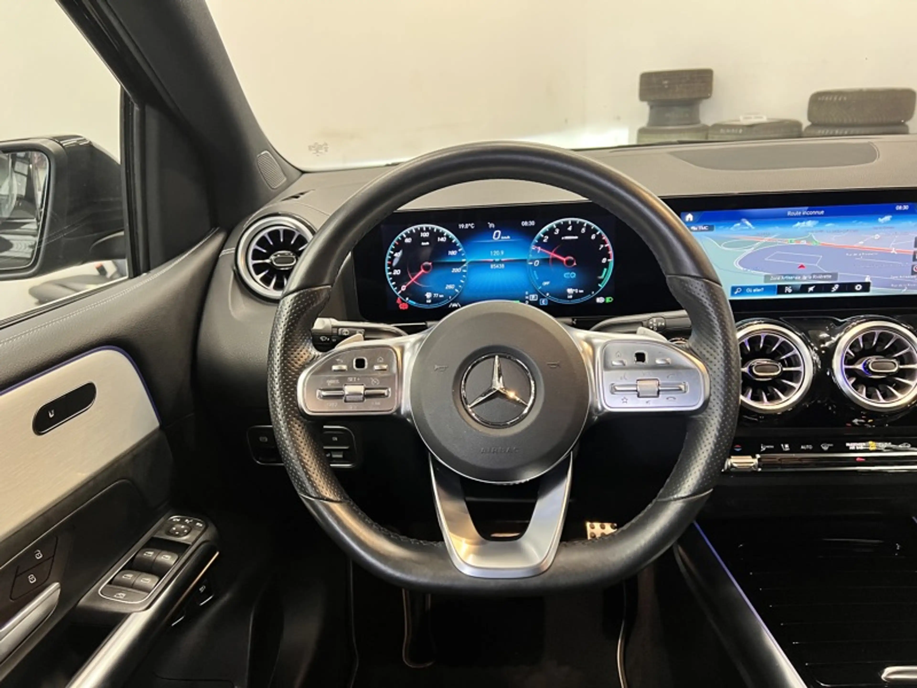 Mercedes-Benz B 250 e AMG Pack Night — photo 3