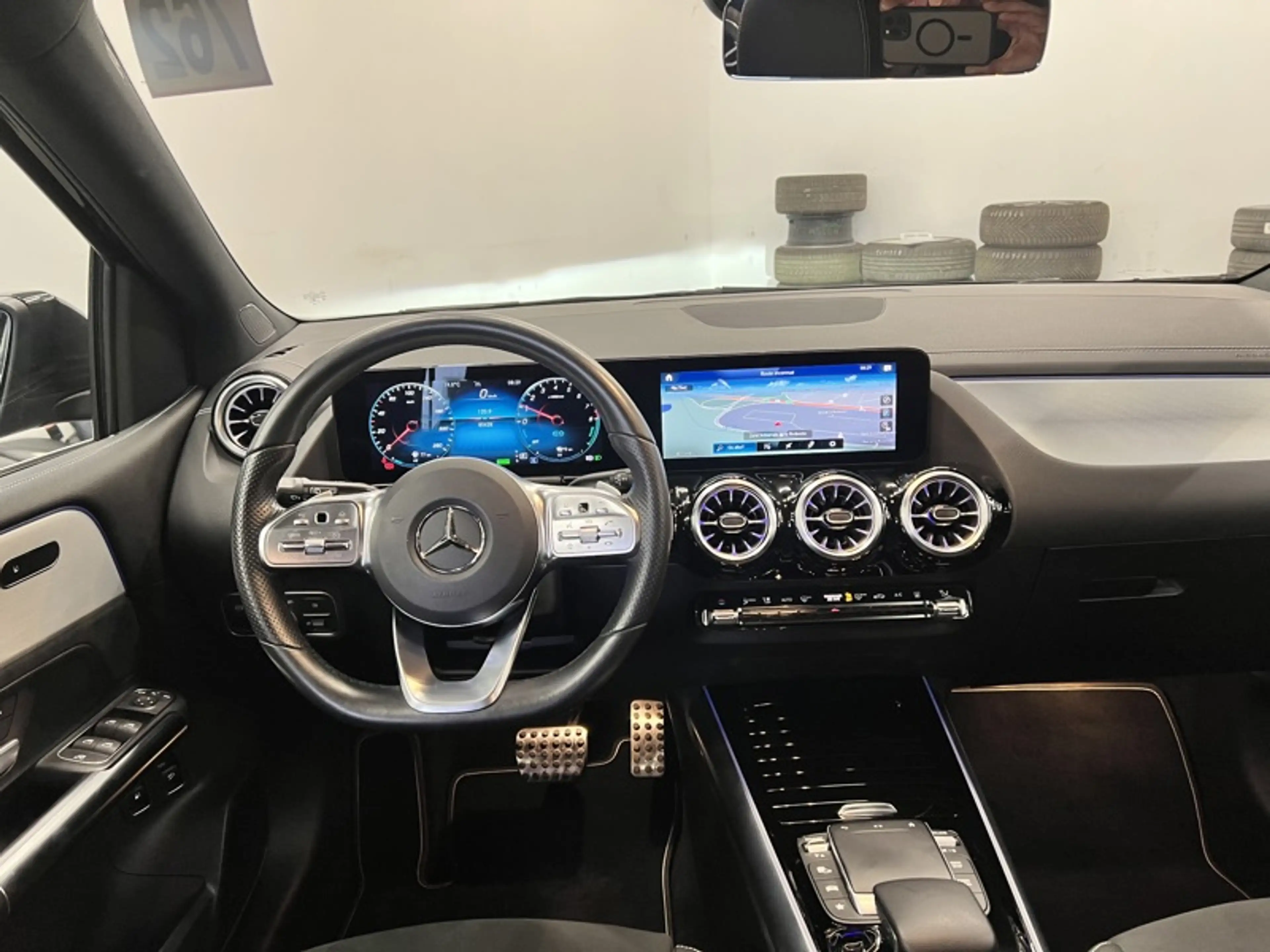 Mercedes-Benz B 250 e AMG Pack Night — photo 8