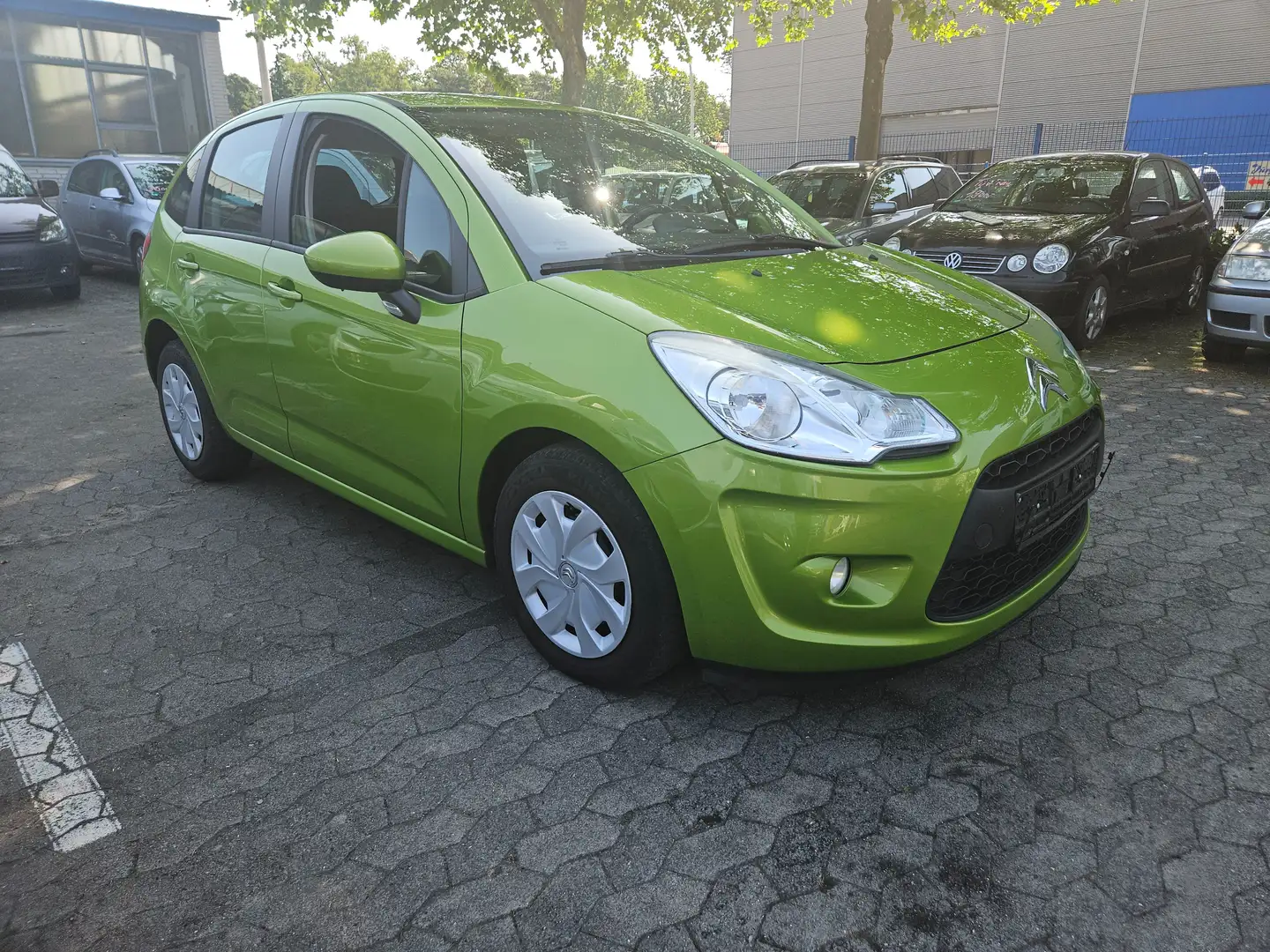 Citroen C3 HDi 90 FAP Tendance Grün - 2