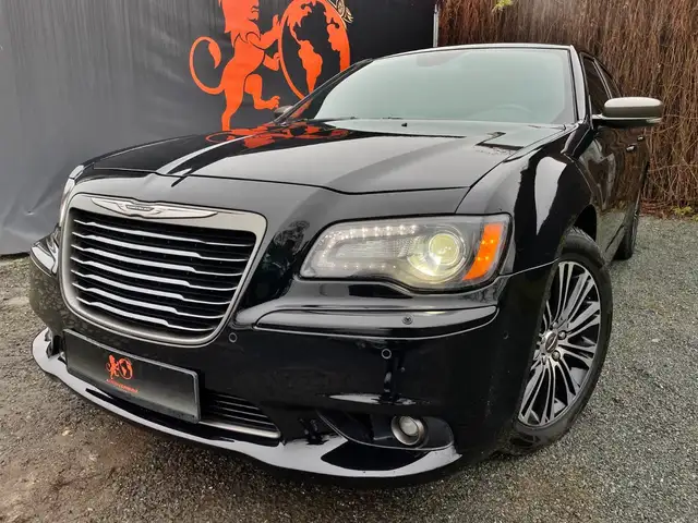 Chrysler 300C #JOHN-VARVATOS#ALLRAD#5.7L#PANO#LEDER#BEATS
