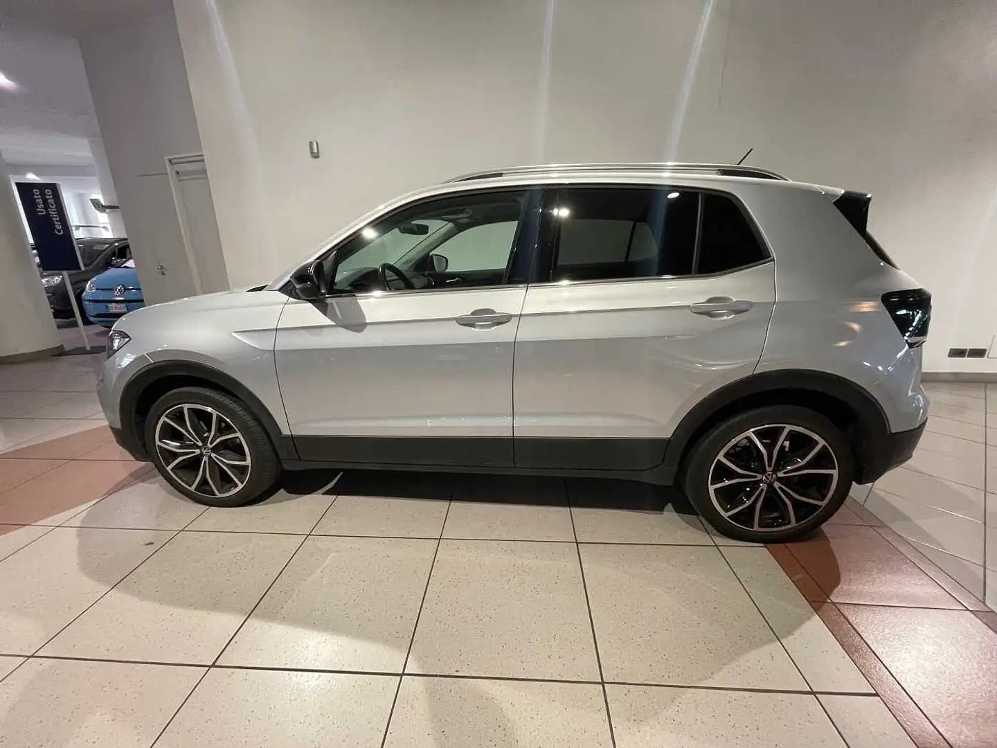 Volkswagen T-Cross 1.0 TSI 110 CV Advanced Argent - 2