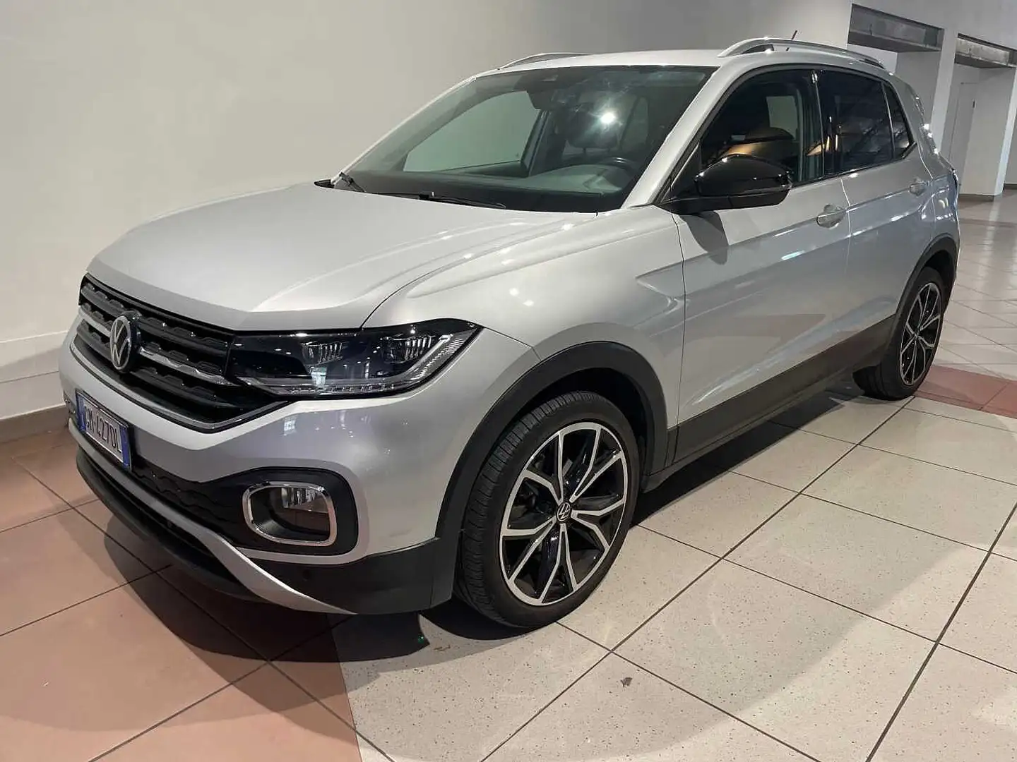 Volkswagen T-Cross 1.0 TSI 110 CV Advanced Argent - 1