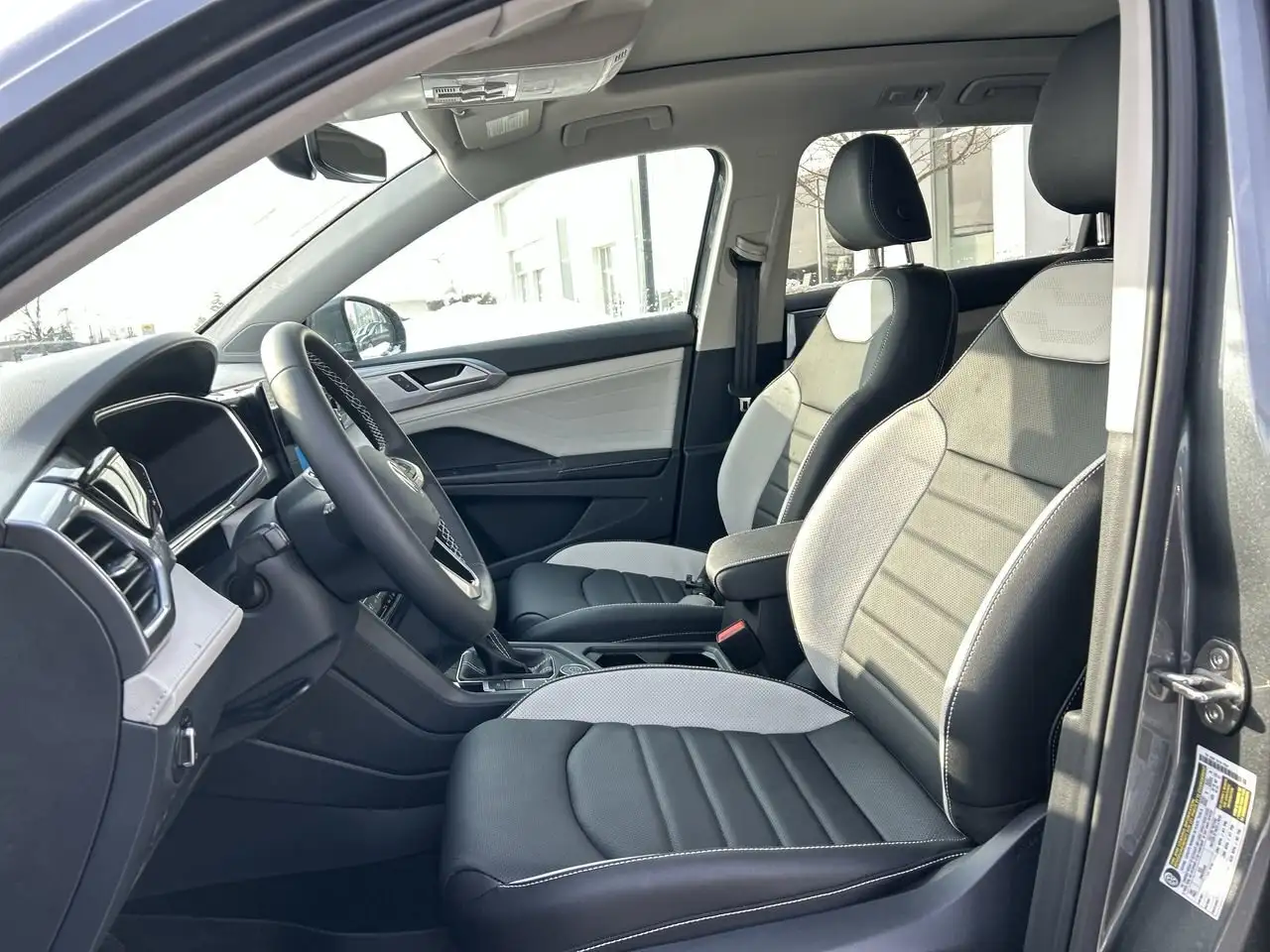 Volkswagen Taos снимка Volkswagen Taos