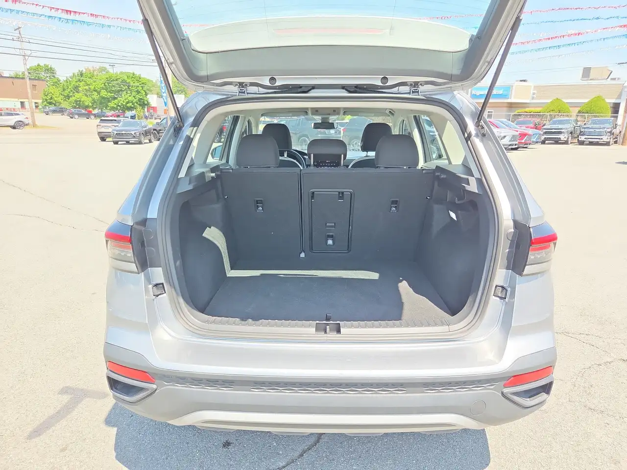 Volkswagen Taos снимка Volkswagen Taos