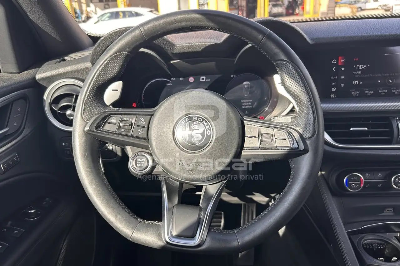 Alfa Romeo Stelvio 2024 — фото 12