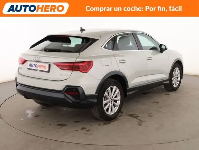 Audi Q3 view 6