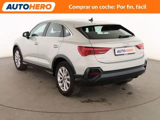 Audi Q3 view 4