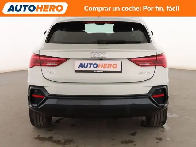 Audi Q3 view 5