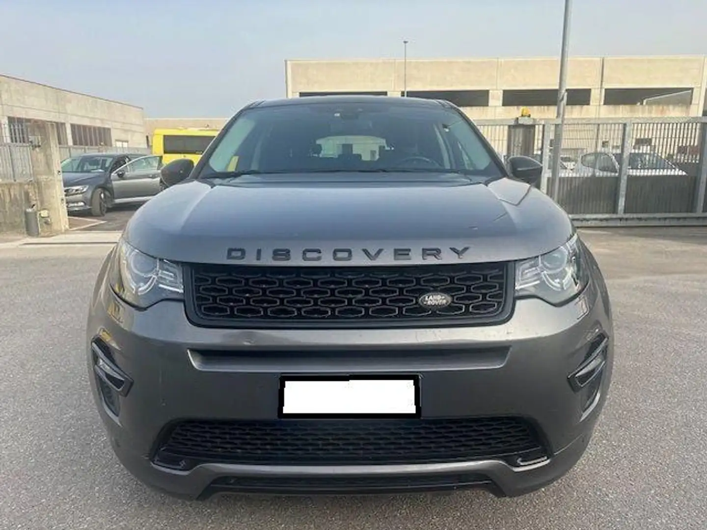 Land Rover Discovery Sport 2.0 td4 Pure 180cv "MOTORE ROTTO" Argento - 2