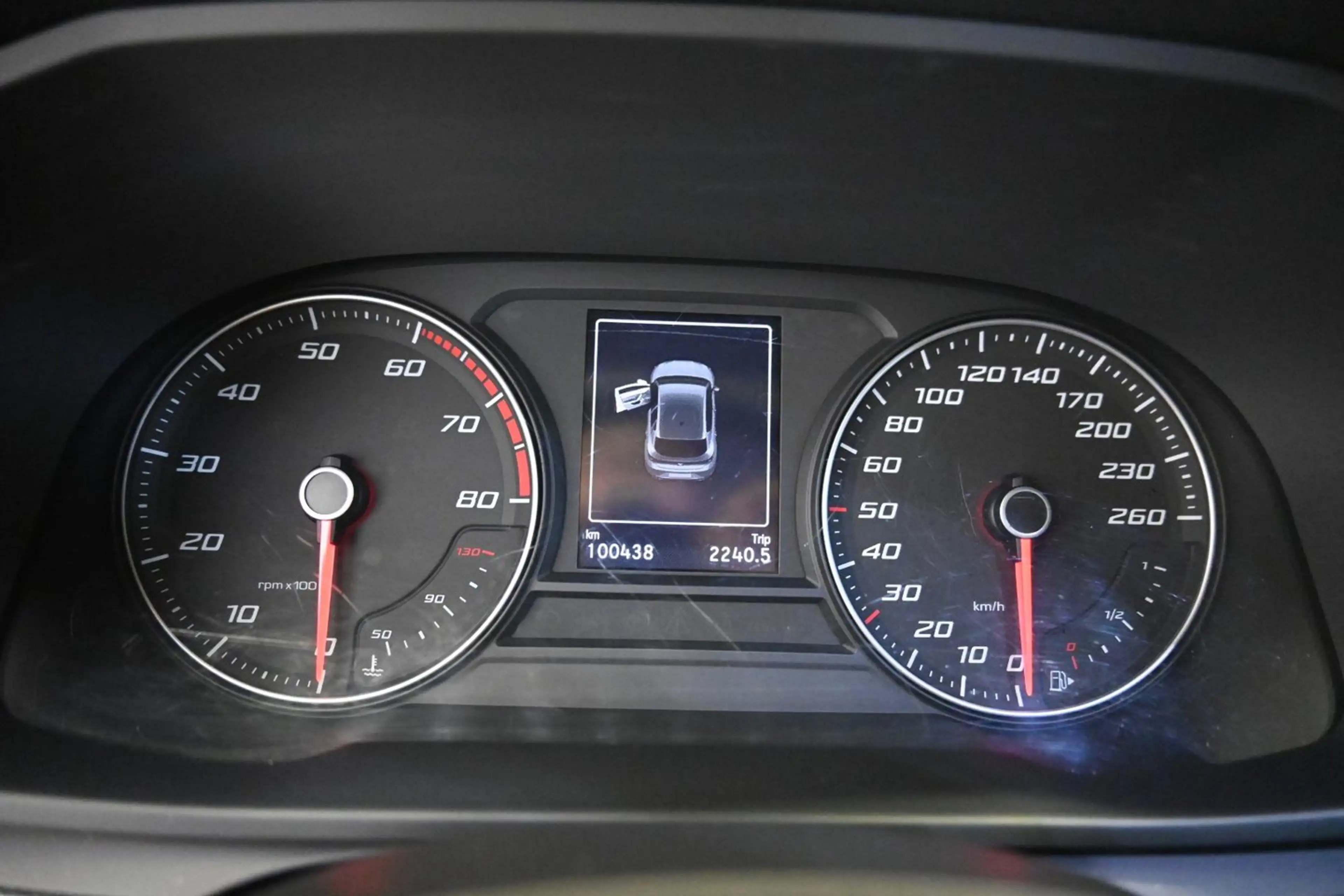 SEAT Leon Reference 1.0 TSI — photo 9