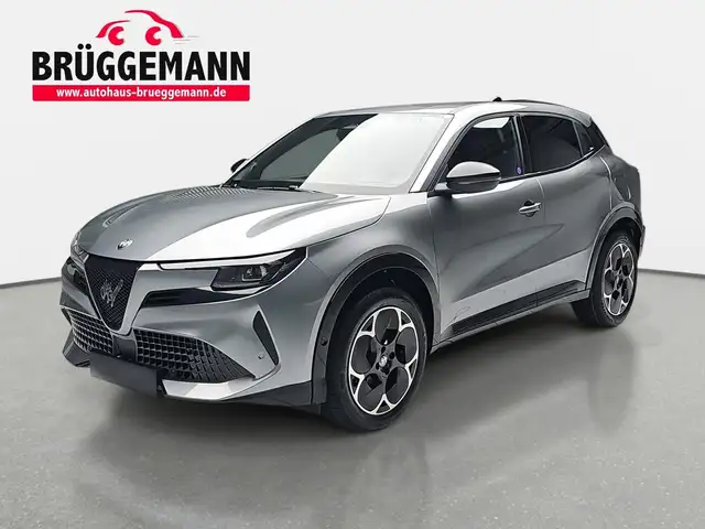 Alfa Romeo Junior JUNIOR IBRIDA 1.2 VGT 48V-HYBRID 21KW TI TECHNOLOG