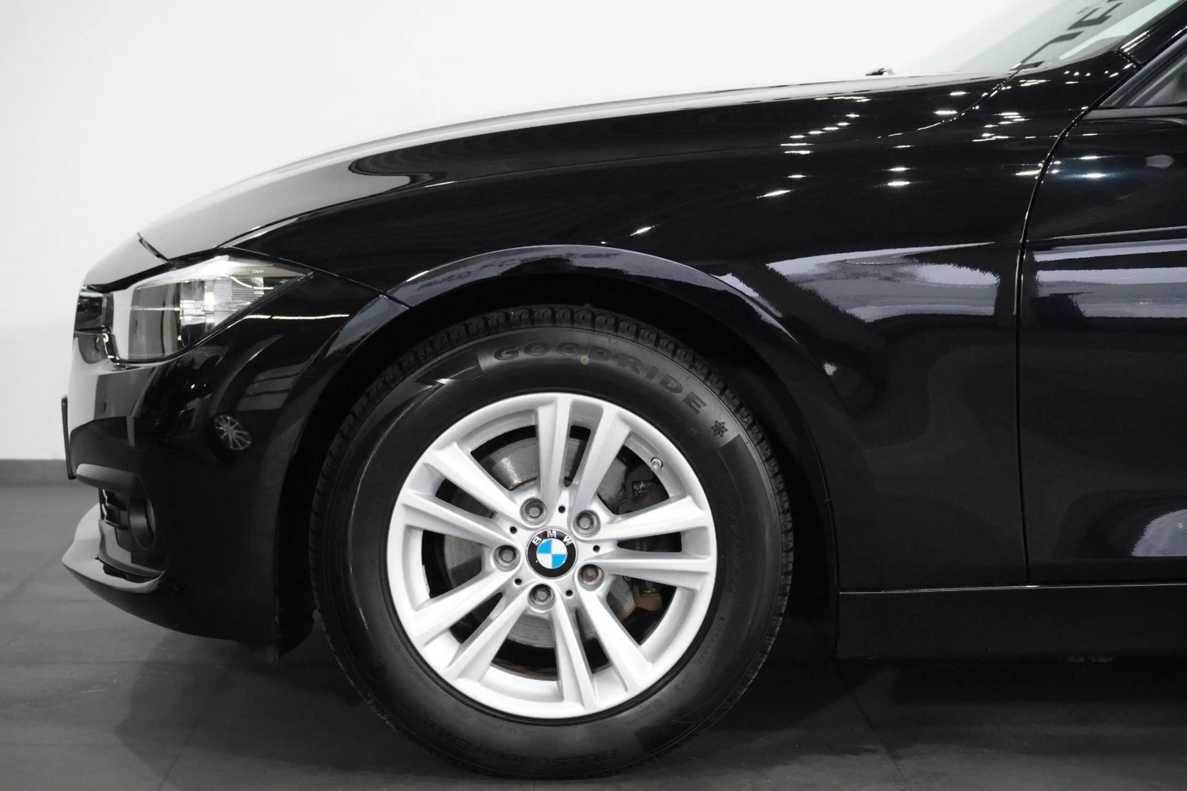 BMW 316 d Touring*2.Hand*Navi*Keyless*Komfort-Zugang — photo 8