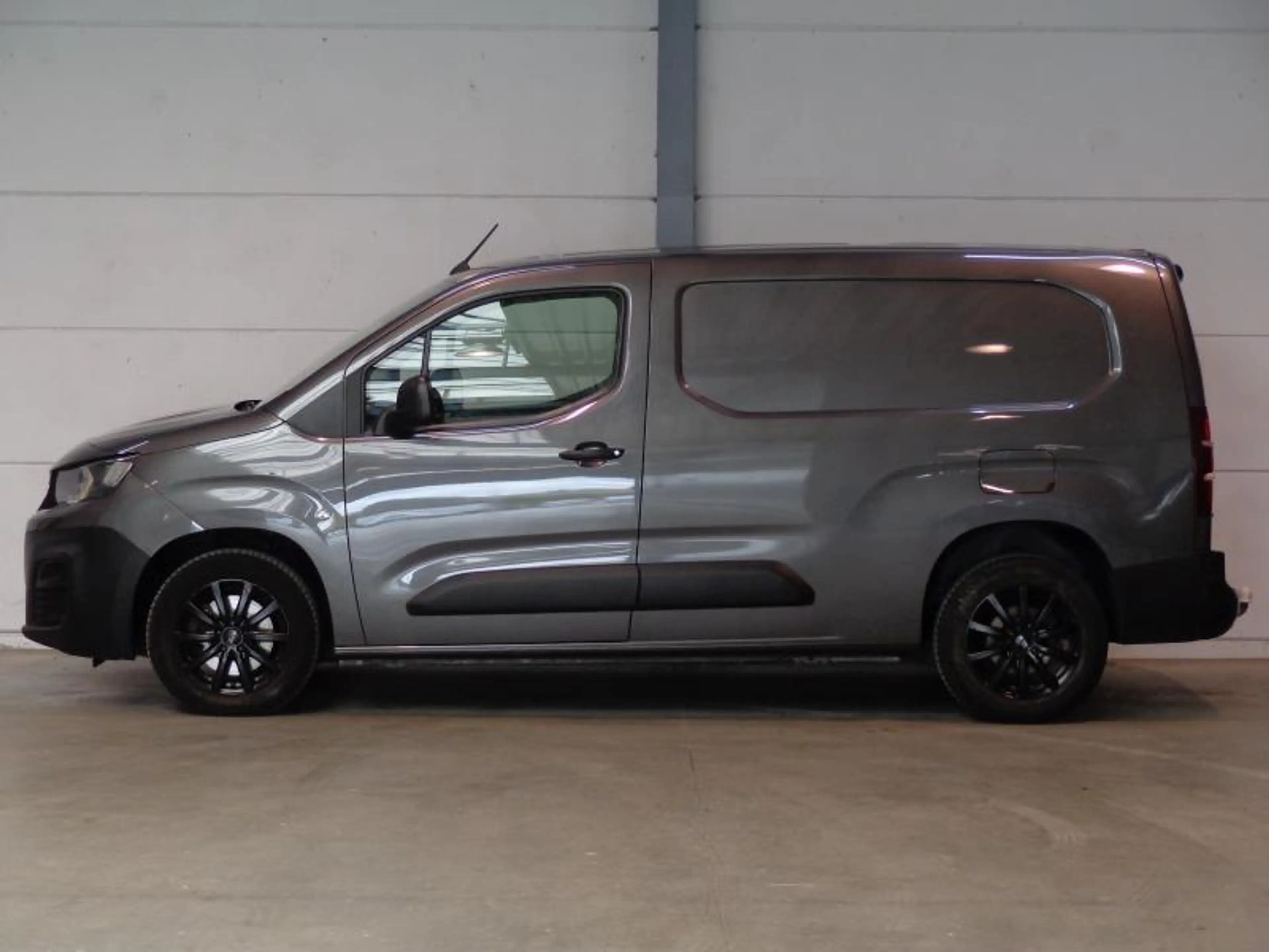 Peugeot Partner 1.5HDi 3Pl - GPS - Caméra - Clim — photo 9