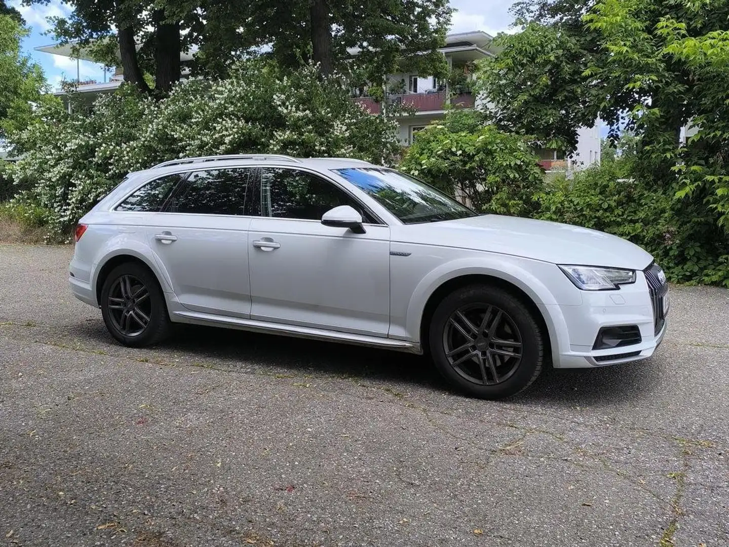 Audi A4 allroad A4 Allroad quattro 2,0 TDI quattro S-tronicAllroad Weiß - 2