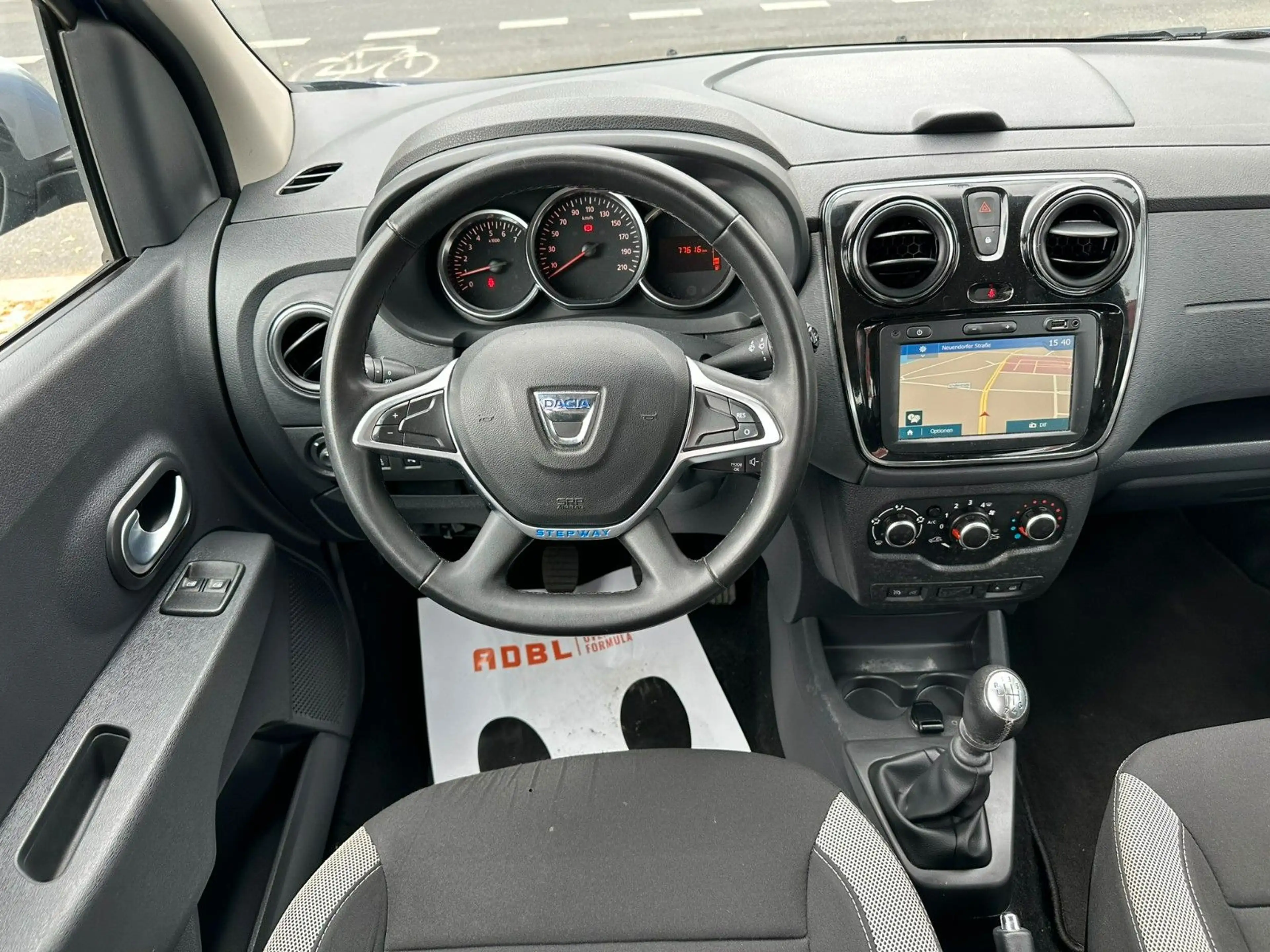 Dacia Lodgy Stepway 7 Sitzer — photo 8