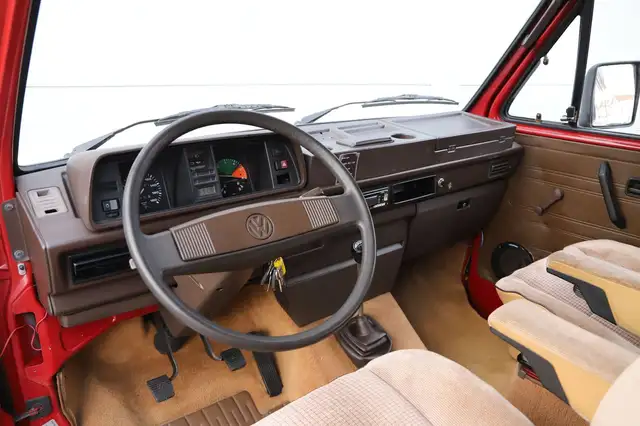 Volkswagen T3 view 7