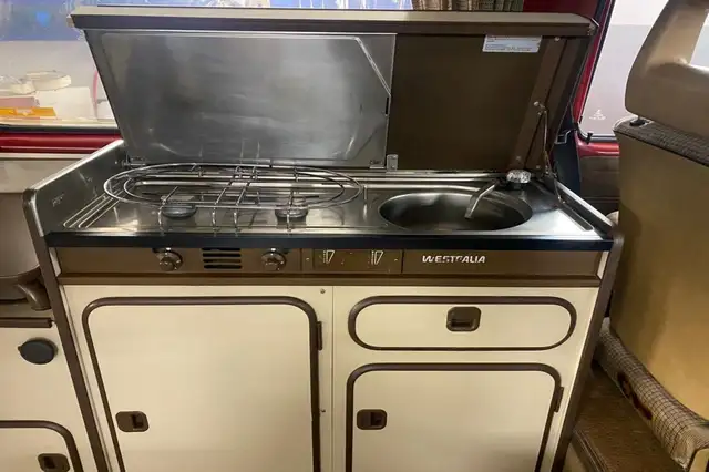 Volkswagen T3 view 13