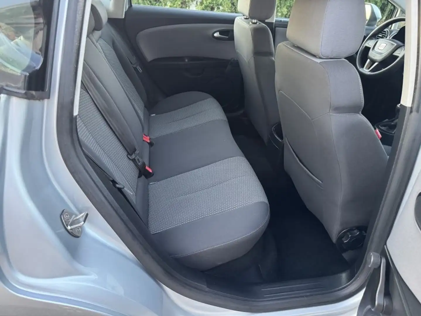 SEAT Leon Leon 1.9 TDI 90Signo ANNEE 2011 - 2