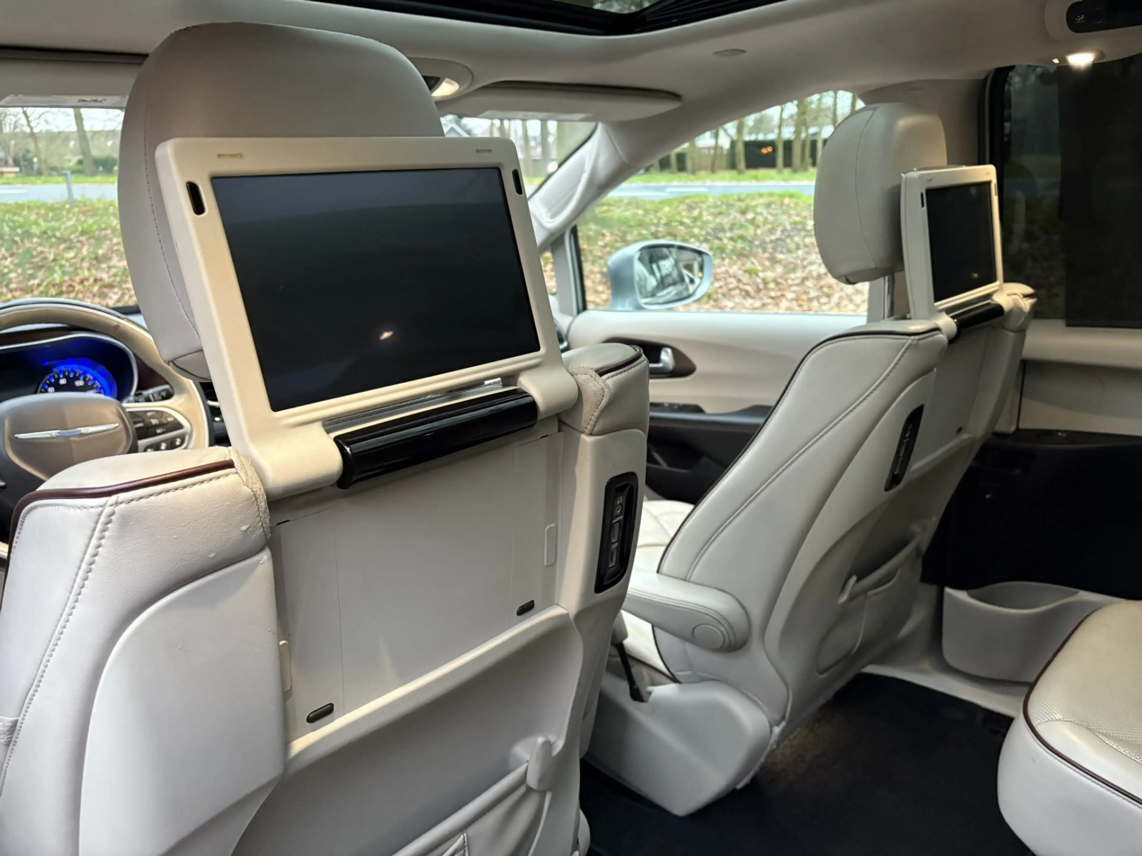 Chrysler Pacifica 3.6 V6 LIMITED - PANO - DVD - NAVI - 360 - LPG - A — photo 14