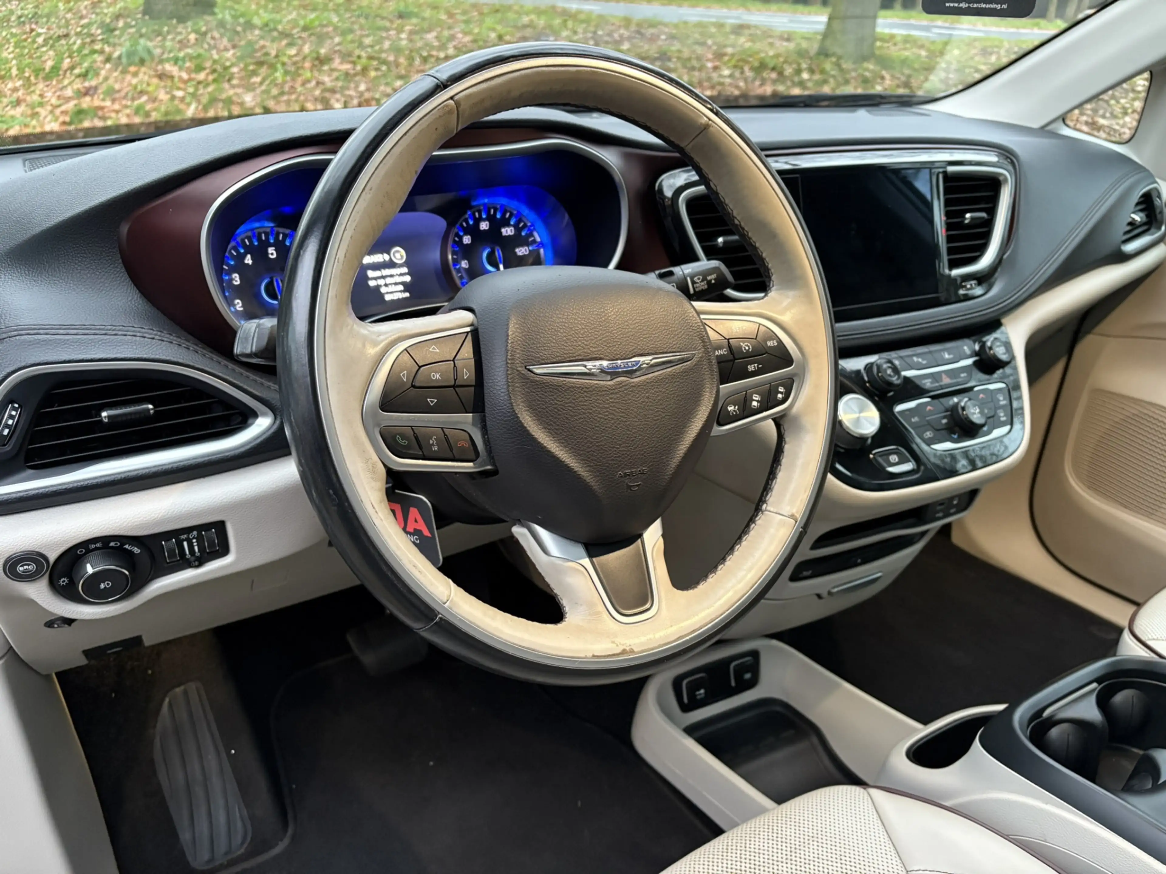 Chrysler Pacifica 3.6 V6 LIMITED - PANO - DVD - NAVI - 360 - LPG - A — photo 7