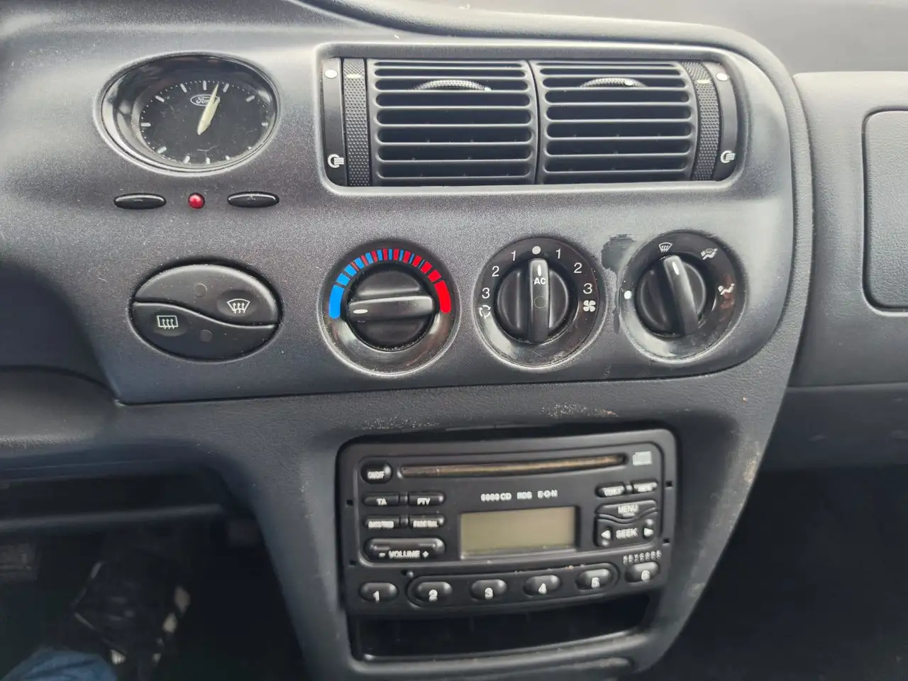 Ford Escort Cabrio 1.6 Pacific ( AIRCO / A.P.K. juni 2027 !!), foto 8