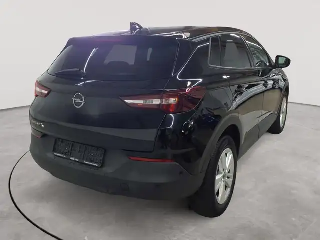 Opel Grandland X view 4