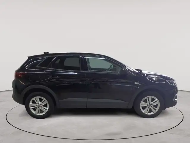 Opel Grandland X view 3