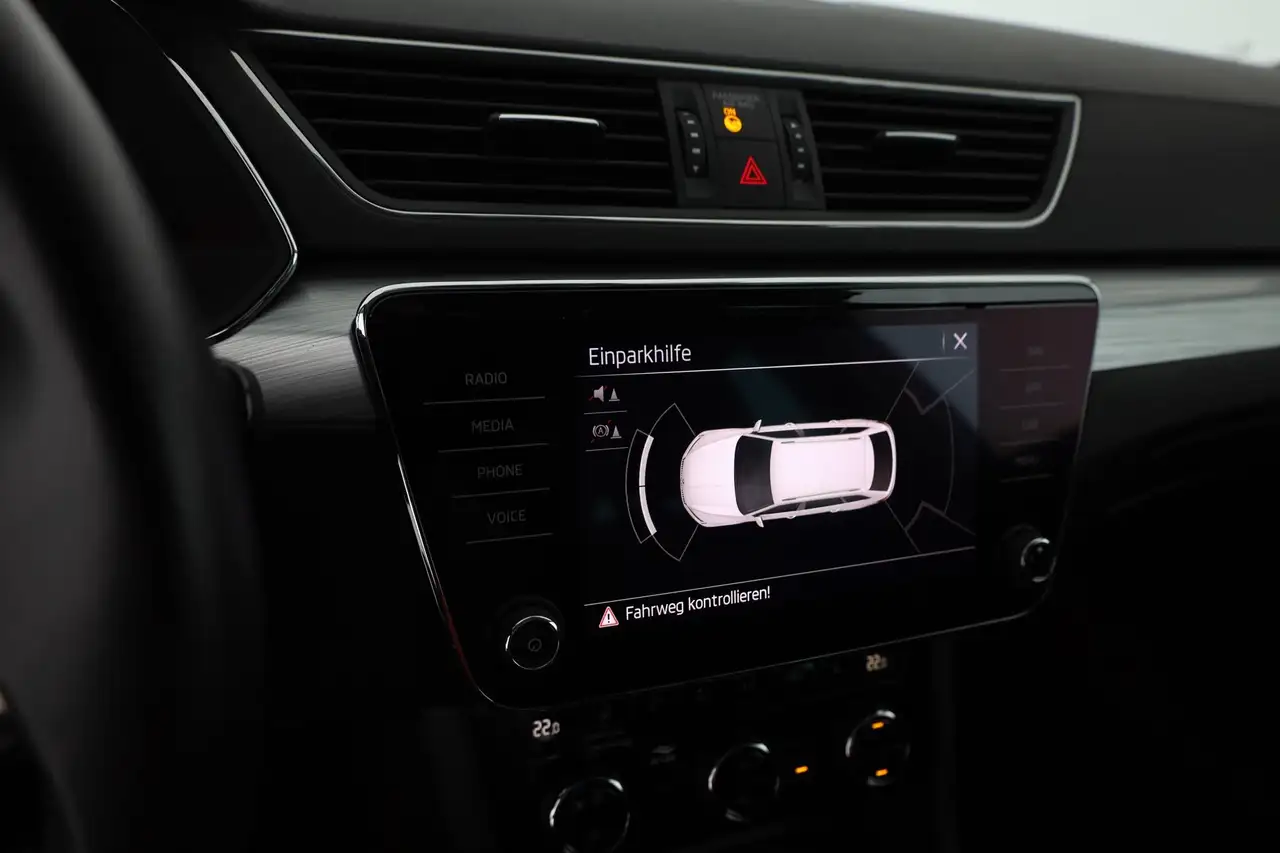 Skoda Superb Combi 2.0 TDI DSG LED Navi ACC DAB PDC, миниатюра 28