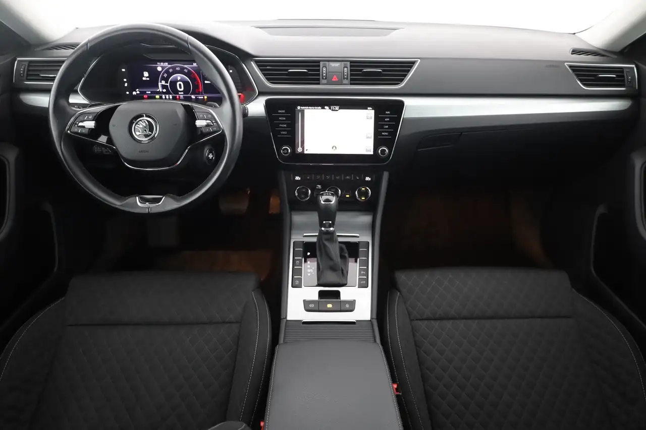 Skoda Superb Combi 2.0 TDI DSG LED Navi ACC DAB PDC, миниатюра 9
