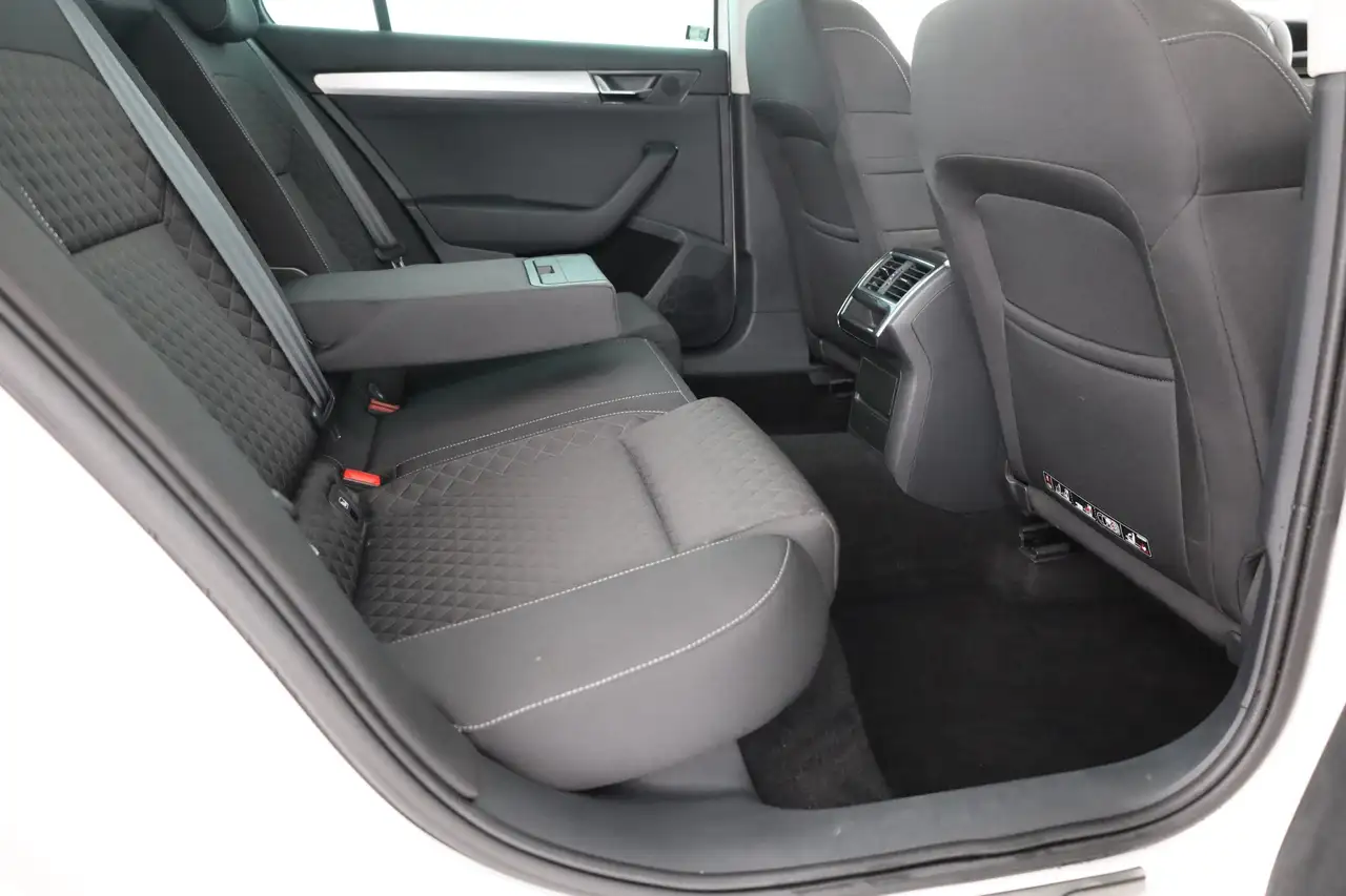 Skoda Superb Combi 2.0 TDI DSG LED Navi ACC DAB PDC, миниатюра 26