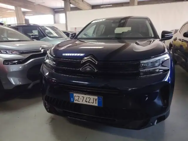 Citroen C5 Aircross view 3