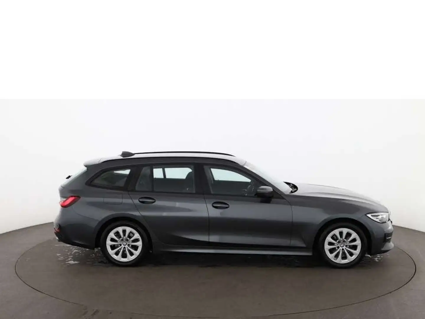 BMW 320 d Touring Advantage Aut LED AHK NAVI SITZHZG Grau - 2