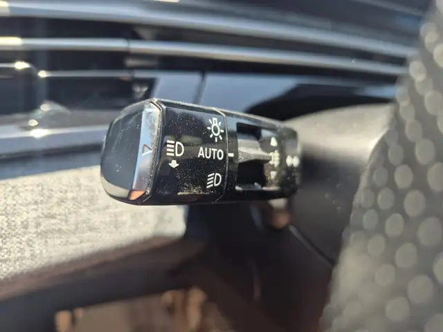 Peugeot 3008 view 11
