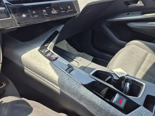 Peugeot 3008 view 27