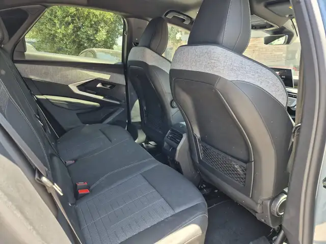 Peugeot 3008 view 10