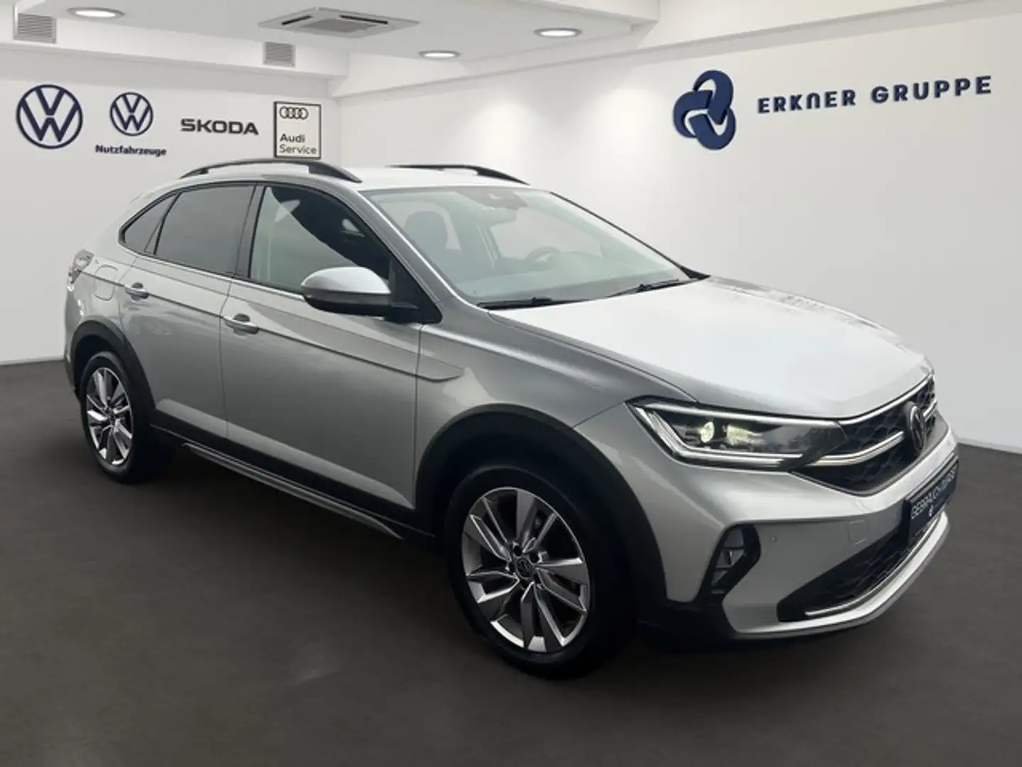 Volkswagen Taigo 1.0TSI DSG Life LED+NAVI+DIGIPRO+PARKLNK+++ Silber - 2