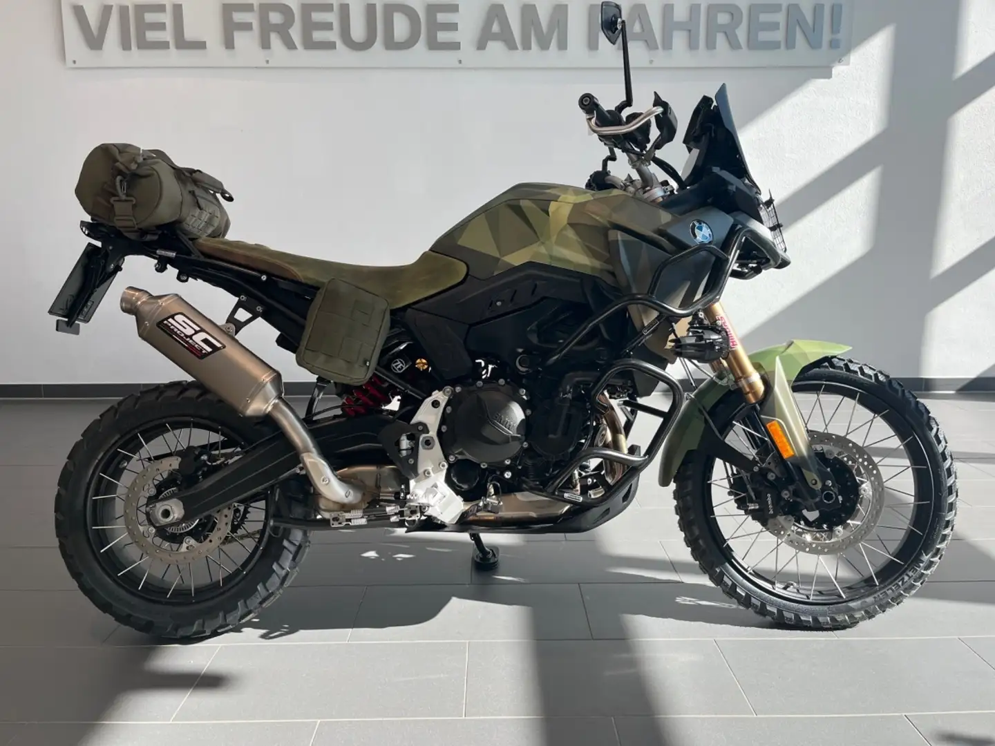 BMW F 900 GS Military Edition Einzelst Noir - 1