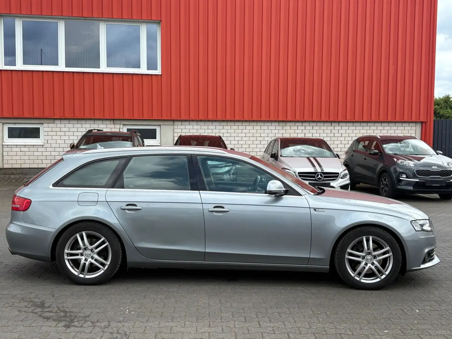 Audi A4 Avant quattro Garantie Automatik Leder Klima Gris - 2