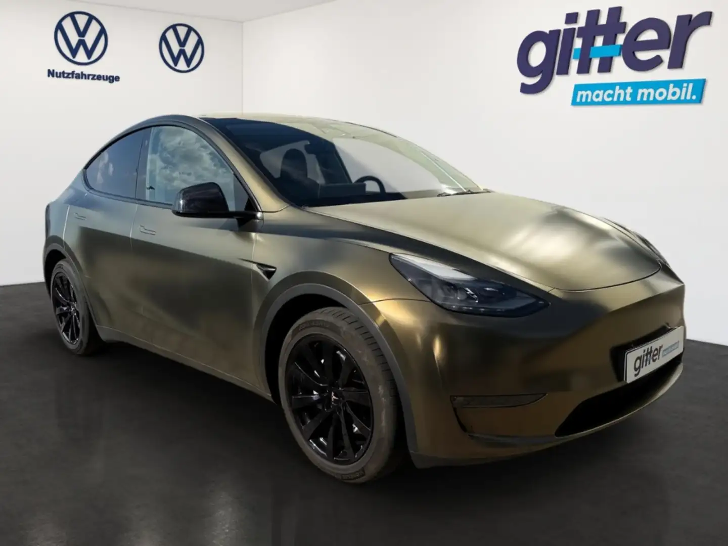Tesla Model Y Long Range Dual AWD AHK MATRIX PANNO LEDER Schwarz - 2