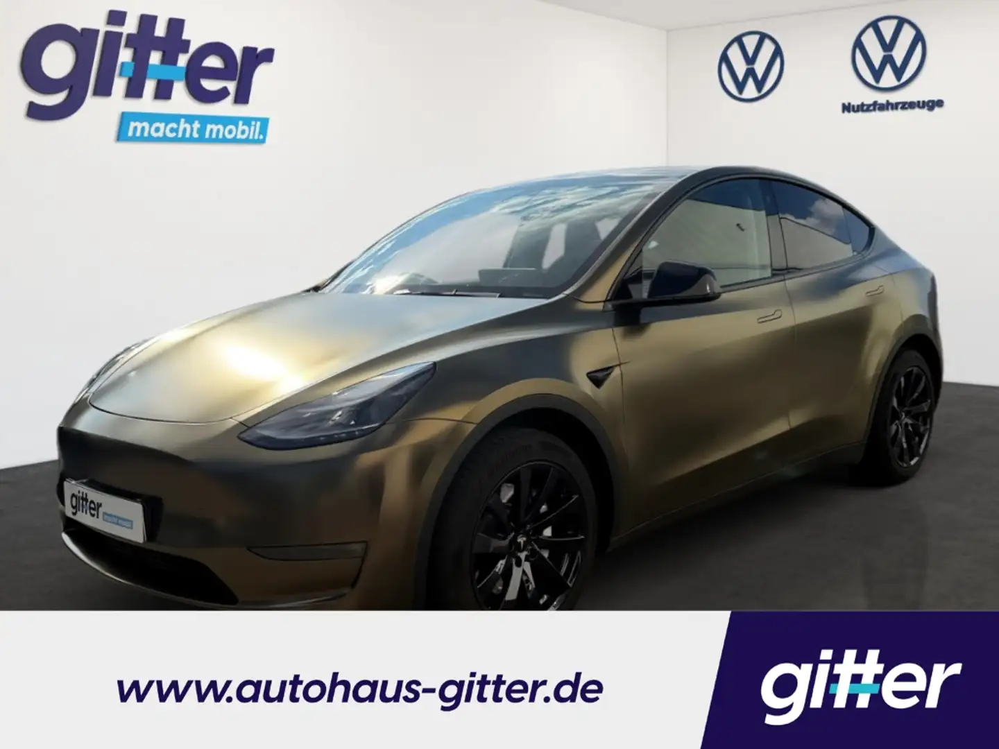 Tesla Model Y Long Range Dual AWD AHK MATRIX PANNO LEDER Schwarz - 1