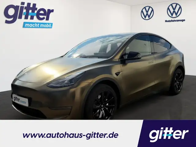 Tesla Model Y Long Range Dual AWD AHK MATRIX PANNO LEDER