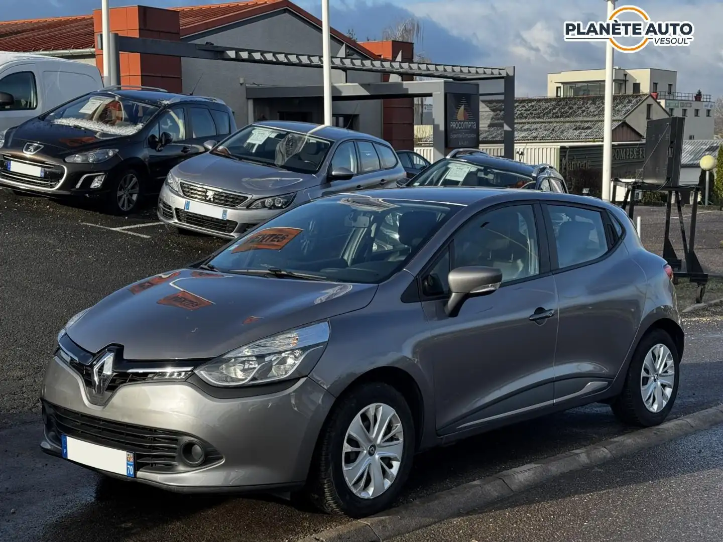 Renault Clio 0.9 TCe - 90 IV Trend Garantie jusqu\u0027à 5 ans.Livraizson possible Gris - 1