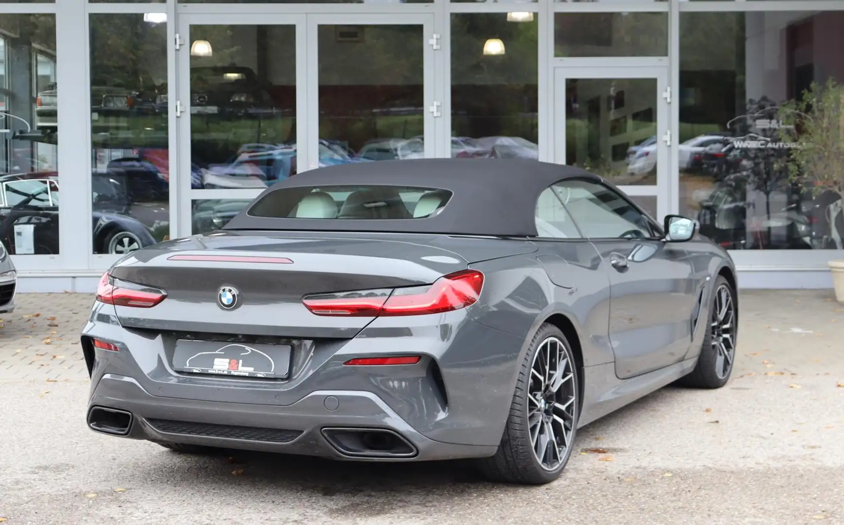 BMW 840 xDrive Cabrio /Individual./Innovat./Open-Air Grau - 2