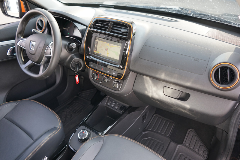 Dacia Spring Electric Comfort Plus Navi DAB Kamera PDC — photo 5