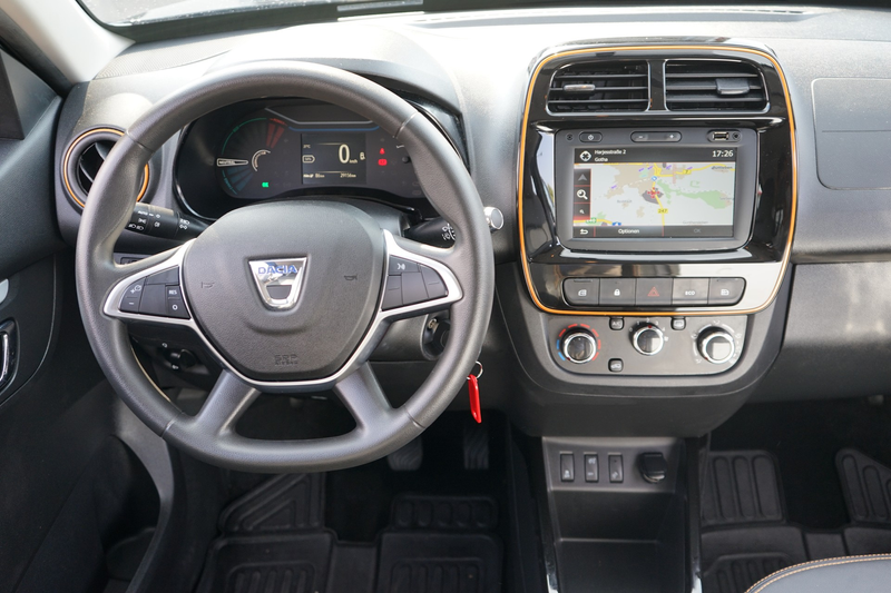 Dacia Spring Electric Comfort Plus Navi DAB Kamera PDC — photo 9