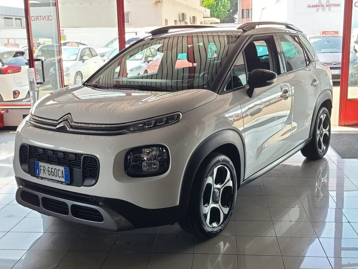 Citroen C3 Aircross 1.2 110 S&S Shine (unicoprop) Bianco - 1