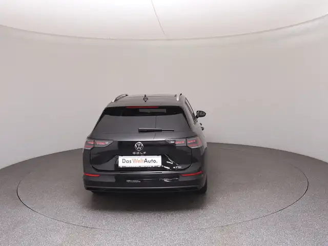 Volkswagen Golf view 6