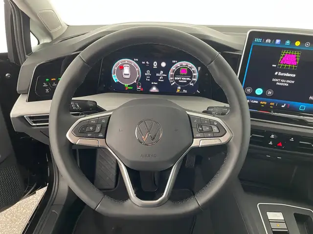 Volkswagen Golf view 13