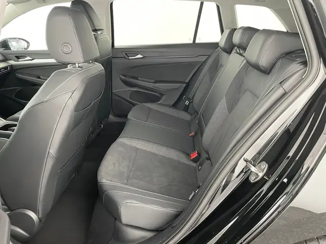 Volkswagen Golf view 11