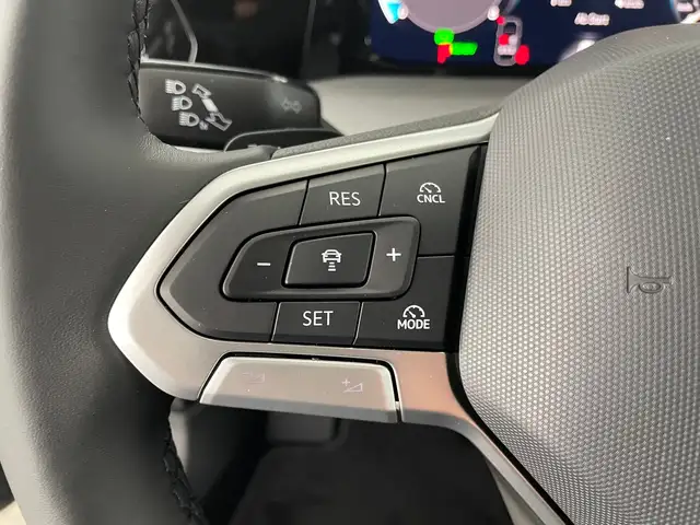 Volkswagen Golf view 14